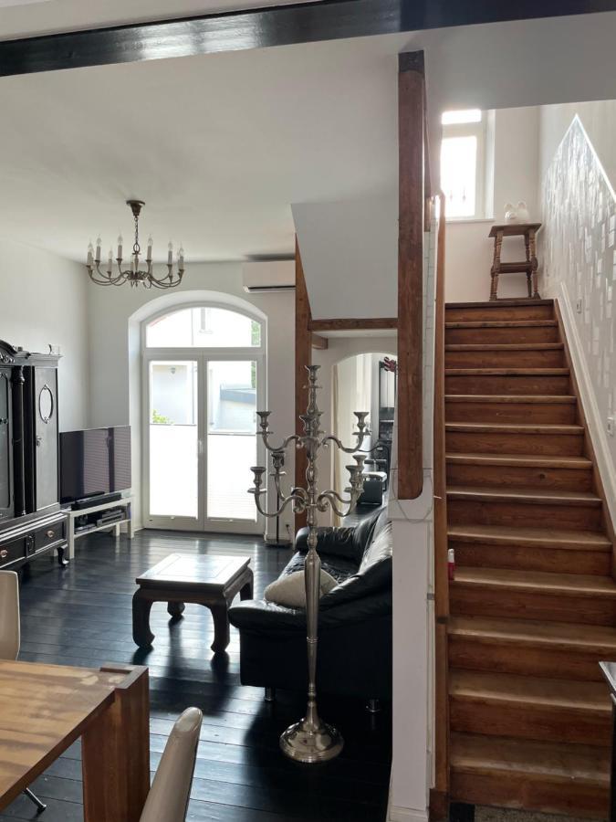 Denkmalgeschuetztes Schmuckstueck * Dusseldorf